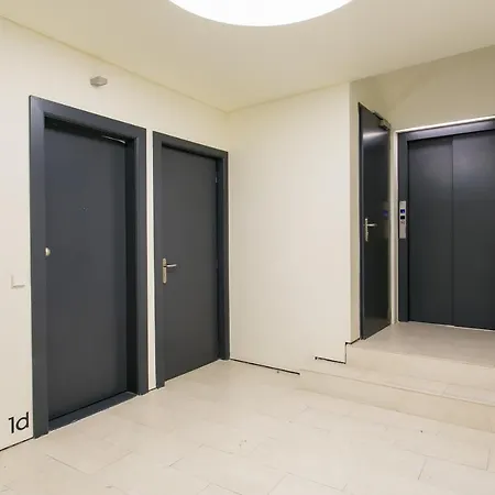 Joivy Elegant 2br With Workspace Nearby Baixa-chiado Subway Daire Lisboa