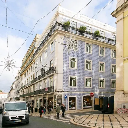 Joivy Elegant 2br With Workspace Nearby Baixa-chiado Subway