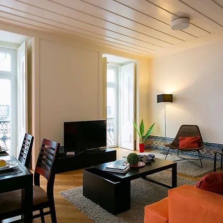 Daire Joivy Elegant 2br With Workspace Nearby Baixa-chiado Subway