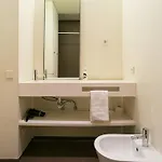 Guestready - Sleek Flat Near Santa Justa Lift Apartment