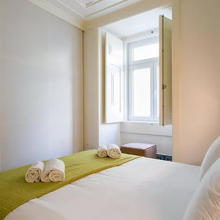 Guestready - Sleek Flat Near Santa Justa Lift * ליסבון