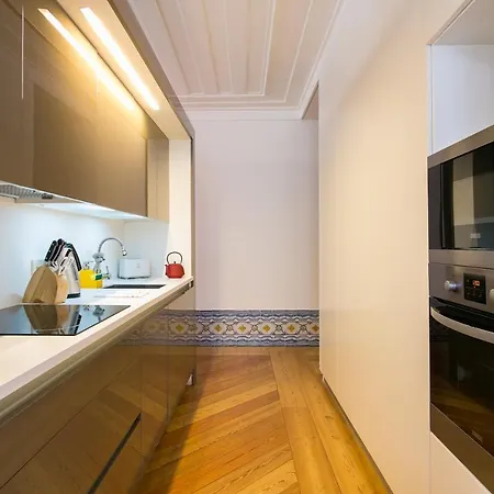 Guestready - Sleek Flat Near Santa Justa Lift Lisboa