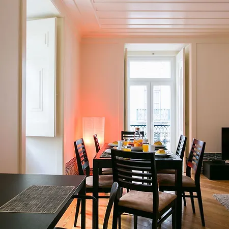 Apartmán Guestready - Sleek Flat Near Santa Justa Lift Lisboa