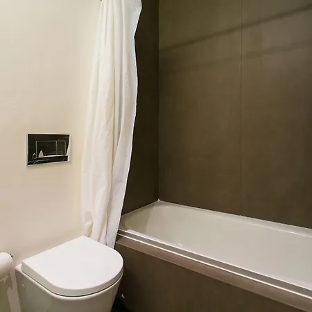 Apartmán Guestready - Sleek Flat Near Santa Justa Lift