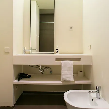 Guestready - Sleek Flat Near Santa Justa Lift Lisboa