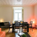 Guestready - Sleek Flat Near Santa Justa Lift アパート